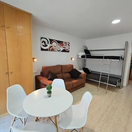 Anais. Con Piscina En Atico. Apartment